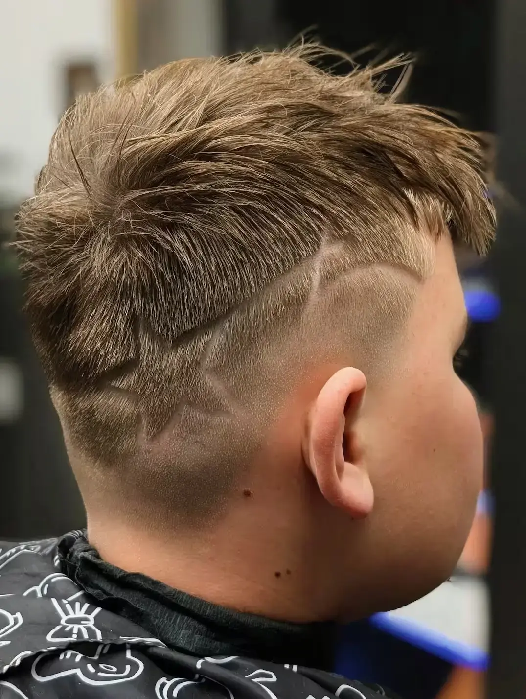 Mid fade s hair designem – Gentleman Barber & More